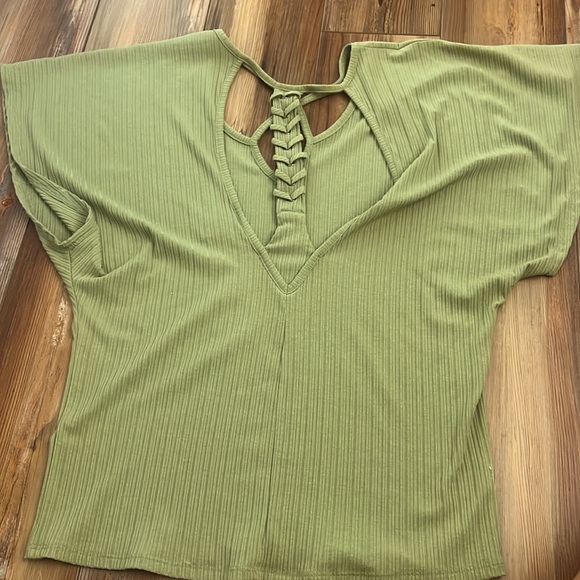 never worn top! - Picture 2 of 2